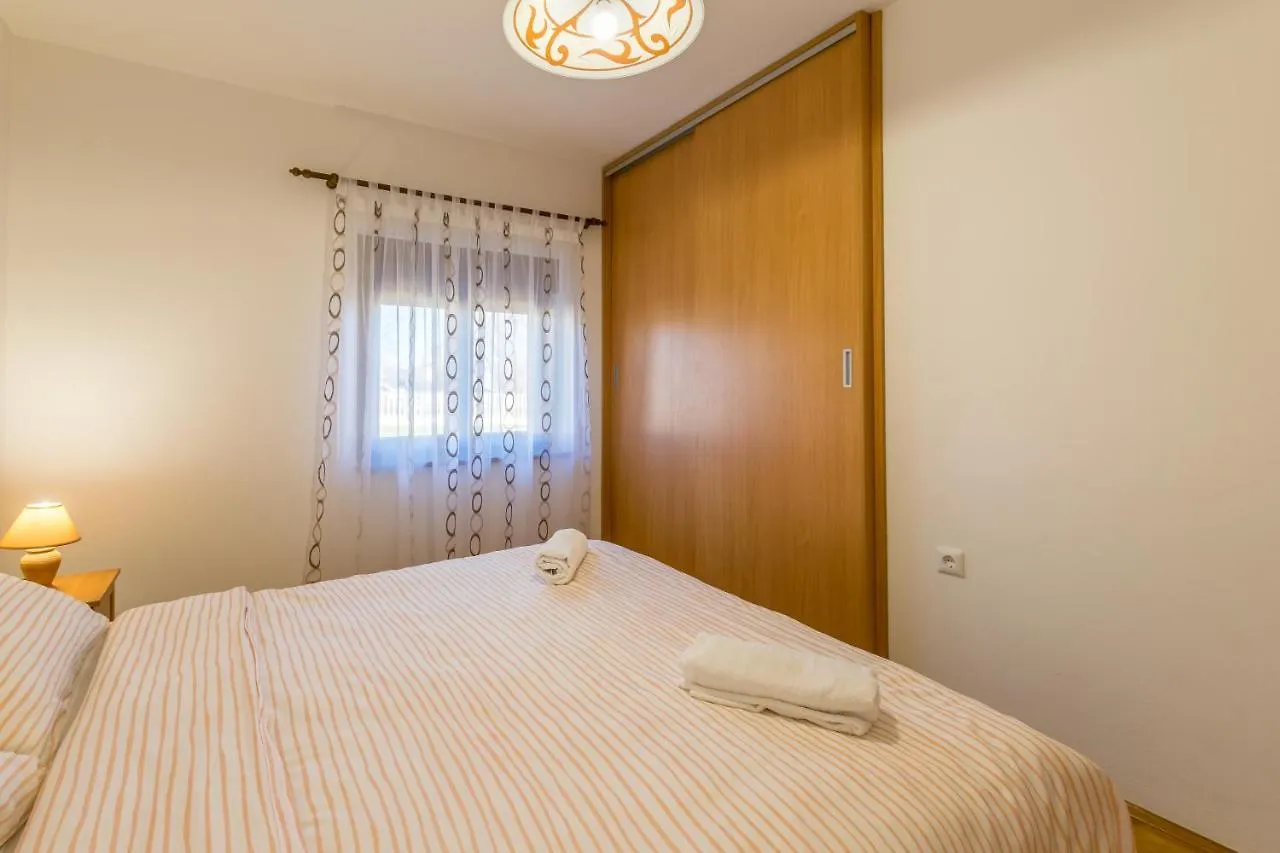 Relaxing Apartment Josip - Peaceful Area Marčana